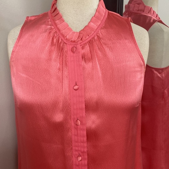 LILLY PULITZER SILK BUTTON FRONT SLEEVELESS BLOUSE Preppy, Old money, aesthetic - Picture 3 of 10